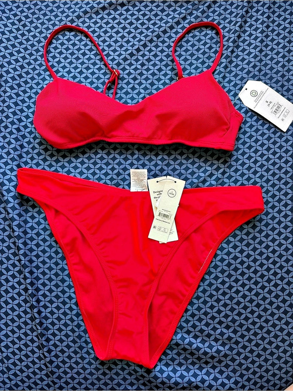 No Boundaries Red Mid Rise Bikini Bottom Pink Bikini Set Large for bottom and sm